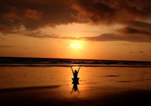 Hoe werkt yoga om stress te verminderen en je lichaam te versterken?