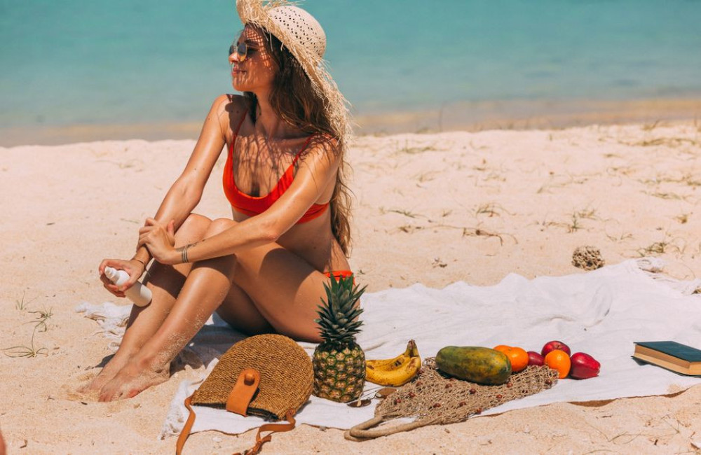 Hoe vaak moet je zonnebrand met SPF30 opnieuw smeren tijdens een dag aan het strand